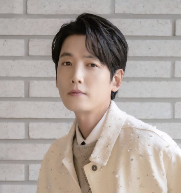 [배우 정경호 프로필] 나이, 출연작, 가족, 연인까지 알아보기