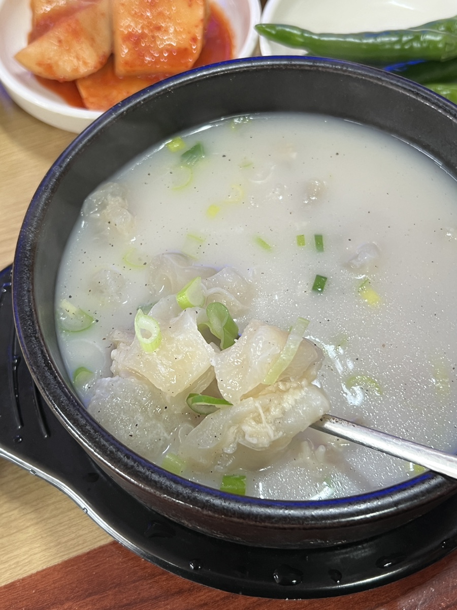 왕꼬리곰탕 사진 1