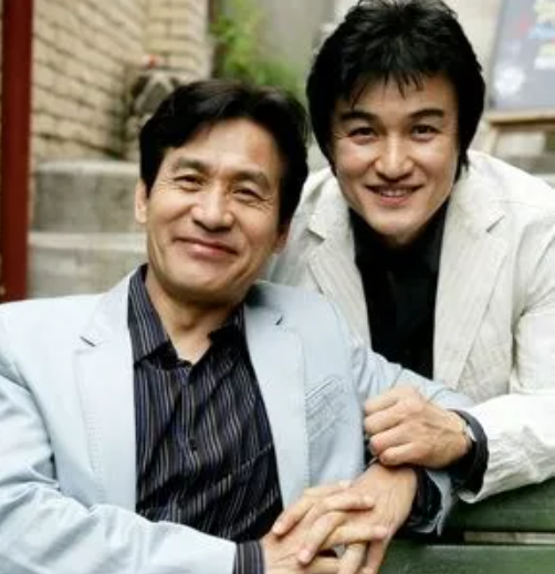박중훈, 故 안성기 빈소서 최고의 파트너 잃어 침통...고심 끝 말한 '안성기 묘비명'
