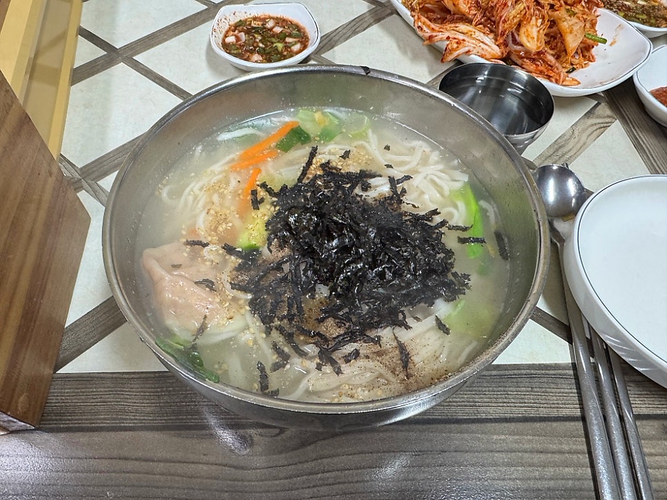 행복실비칼국수 사진 5
