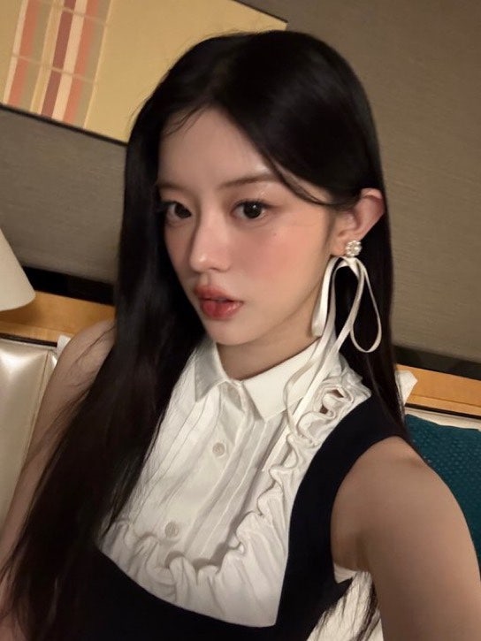 아일릿(ILLIT) 민주 공식트위터 사진 핸드폰 배경화면