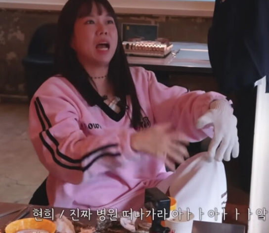   홍현희 응급실행?! 무대 추락 사고로 종아리 찢어져 오열한 사연