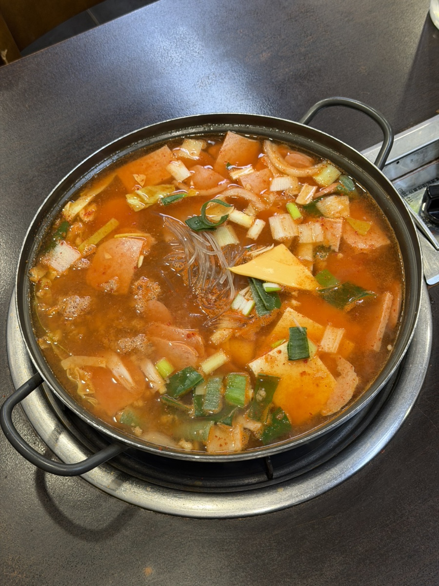 왕두꺼비부대찌개 사진 4
