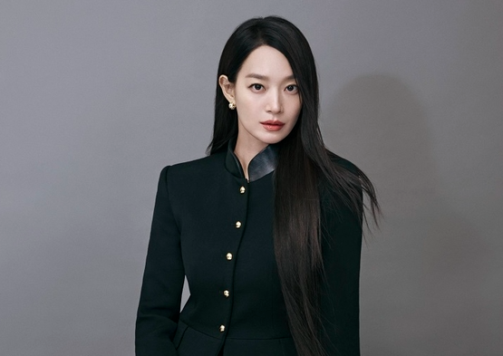  신민아 루이 비통 한국 하우스 앰버서더 발탁…결혼 이후 조용한 겹경사