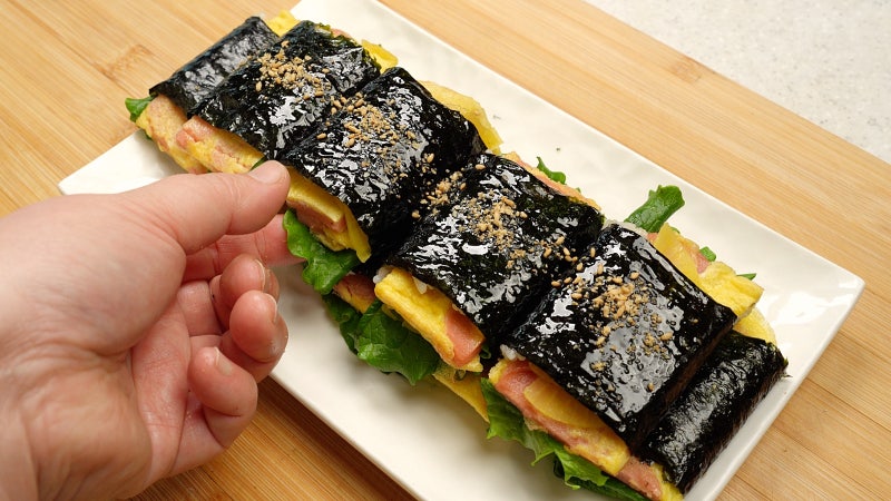 분홍소세지를 이렇게?! 쓰는 방법! 계란옷 입혀 만든 김밥