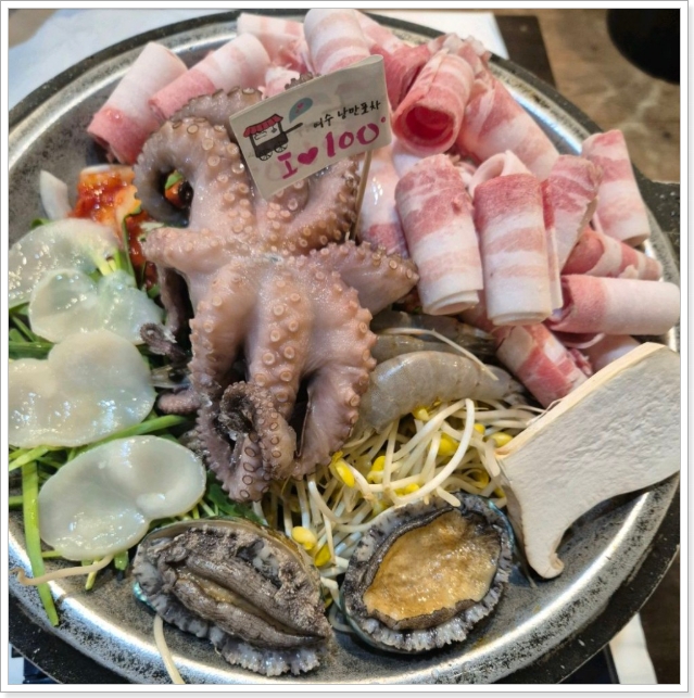 오늘N 여수 돌문어 모둠철판 해물삼합 식당 낭만포차 위치 요리볶고 조리볶고