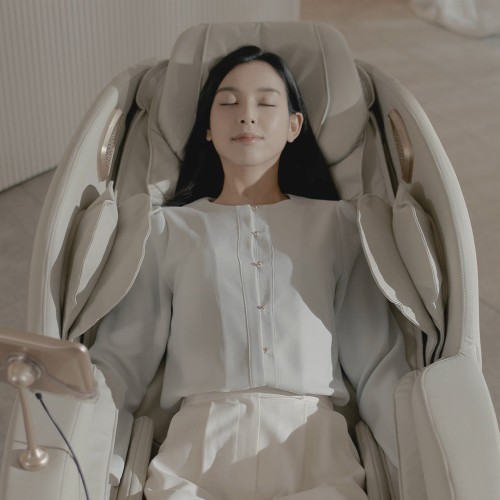  이지움 한국 최초 100만원 아래로 나온 무중력 안마의자