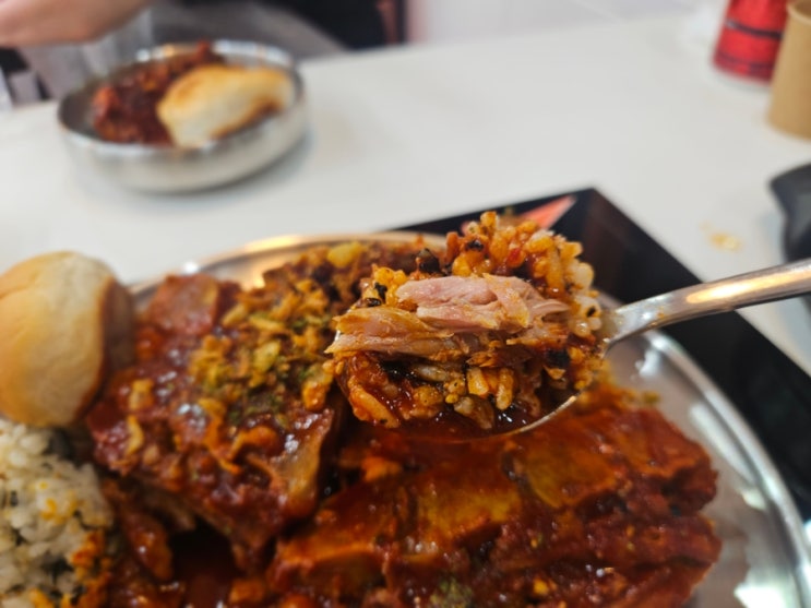  대림역 뼈구이 맛집 24시 회식 모임 무한감자탕뼈구이 구로구청점