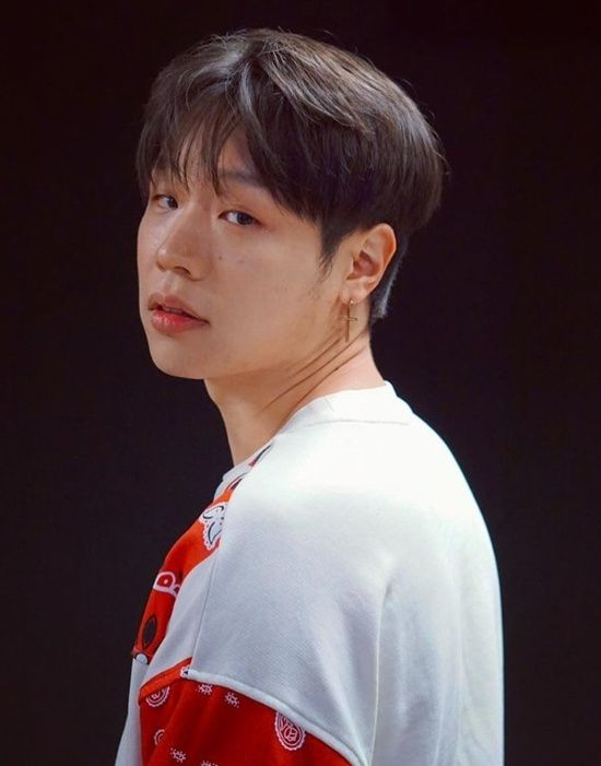 가수 진데님, 추락사 비보…