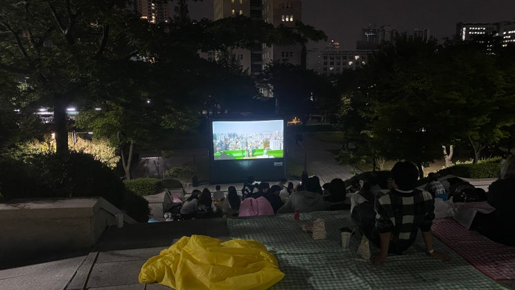 대학교 광장 야외 영화 상영용 대형 에어 스크린 극장 빔프로젝터 렌탈