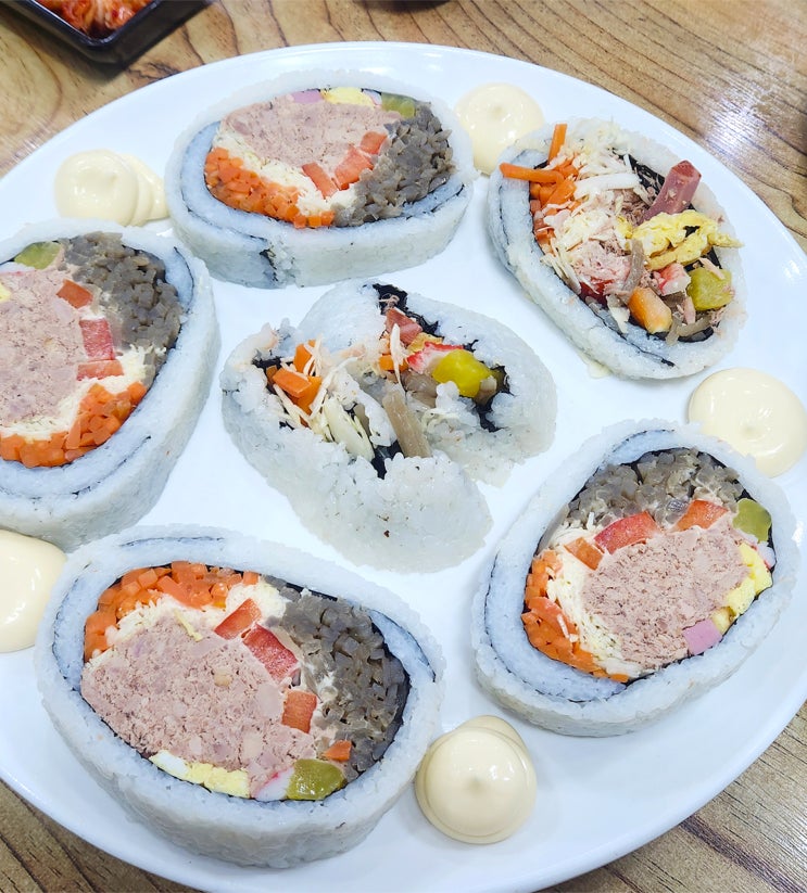  서울 안암오거리 '이공김밥' 서울 3대 참치김밥! 왕크고 왕맛있는 참치폭탄김밥, 착한가격 고대생 1티어 분식