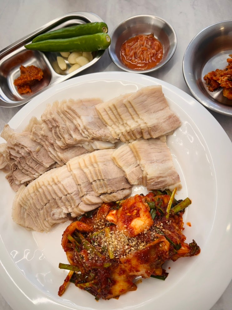  구미인동밥집추천 제주곤이칼국수 보쌈 맛집 점심 방문