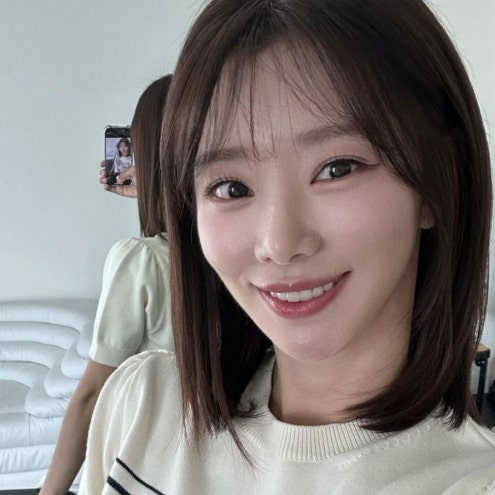 [인물탐구] 배우 이주빈 프로필 : '스프링 피버' 윤봄 안보현 나이 키 증사 증명사진 학력 mbti ....