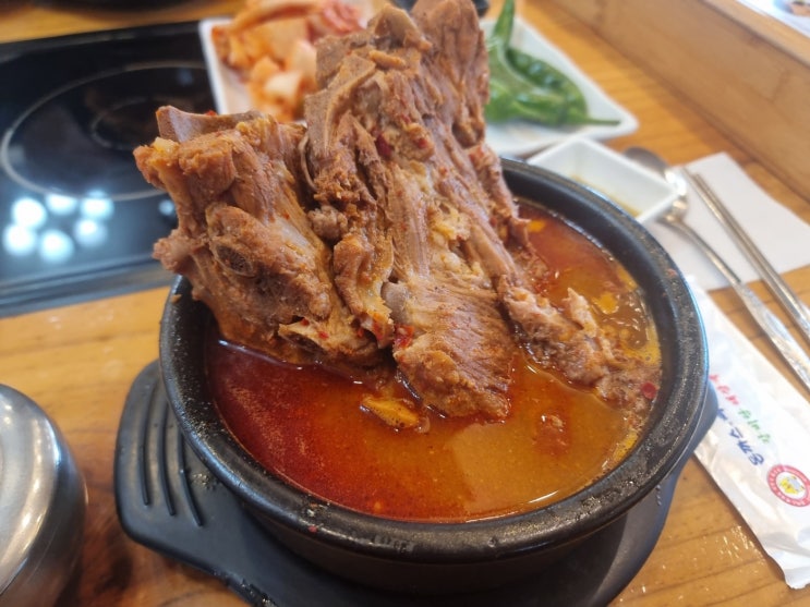  [홍천 맛집]해장국 속 뼈 크기에 기절?! '돈까스와 뼈다귀' 주차부터 회전율까지 완벽 정리 