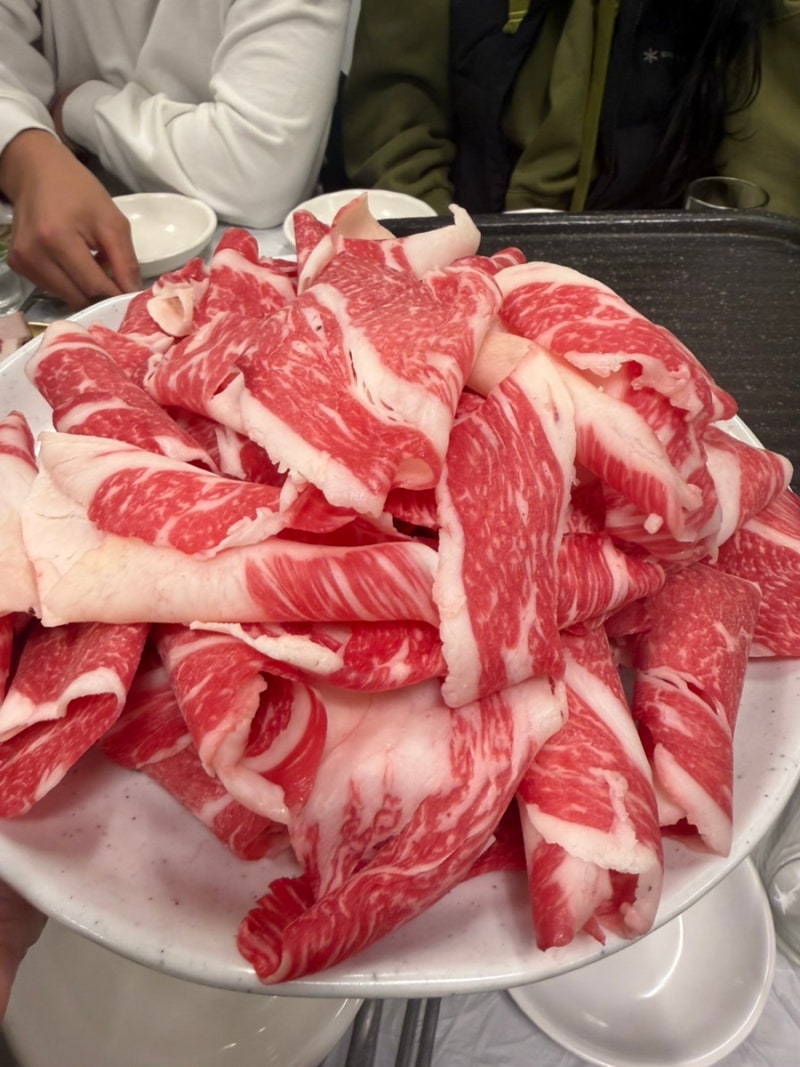 [광주맛집] 육사시미 차돌사시미 차돌박이구이 맛집 "백부장 한우 차돌집"
