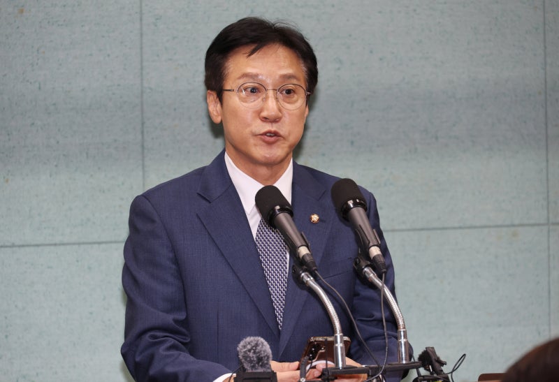 민주당 신영대 의원 당선무효 과정 여론 조사 조작(나이 고향 학력 나무위키 프로필)