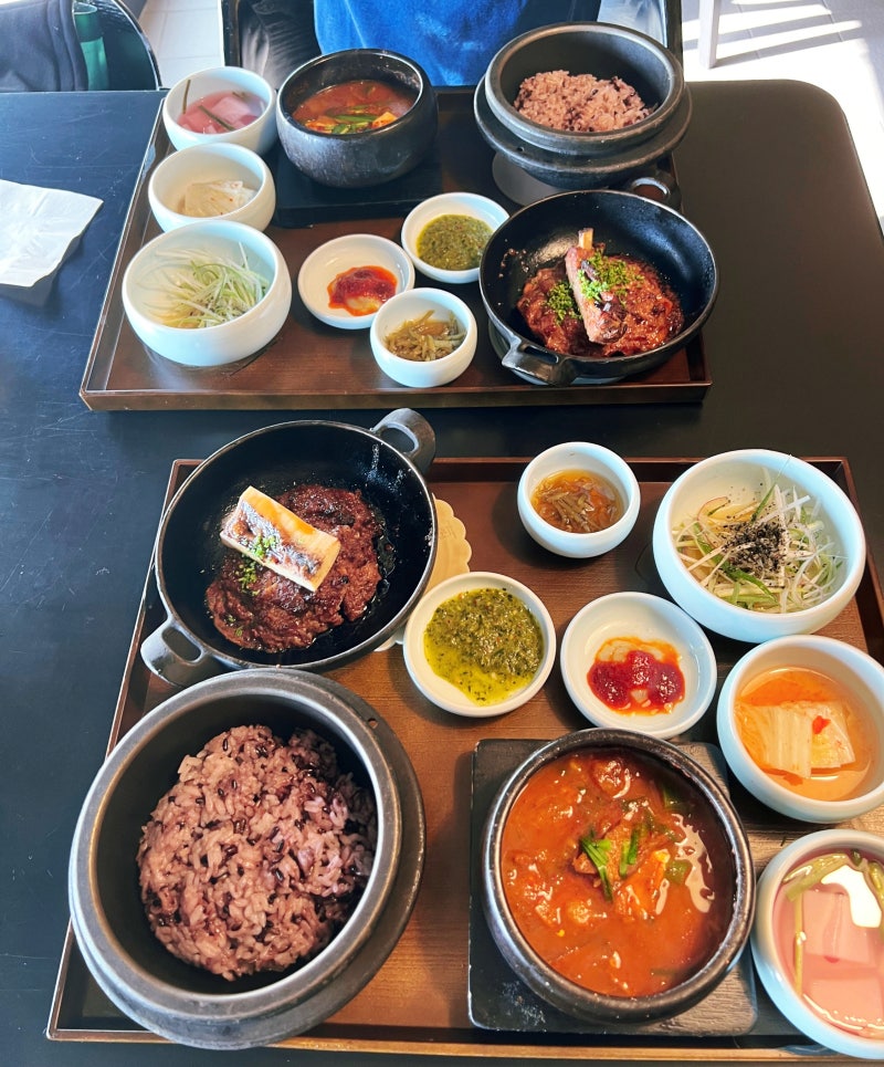 Seoul Lotte World Mall Branch_Baekun, a premium tteokgalbi set menu brand created by Mongtan 4