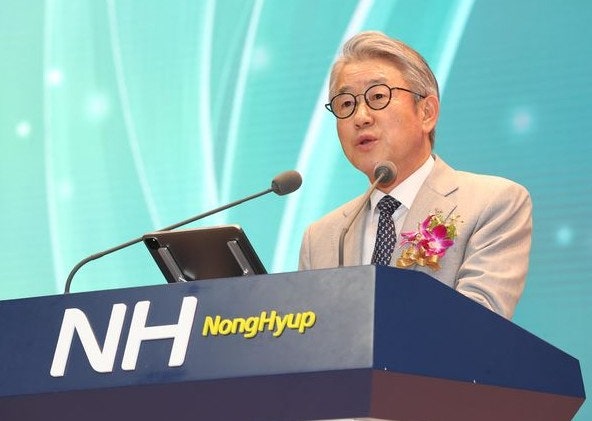 姜虎東農協中央會長簡介與收受金錢賄賂疑雲