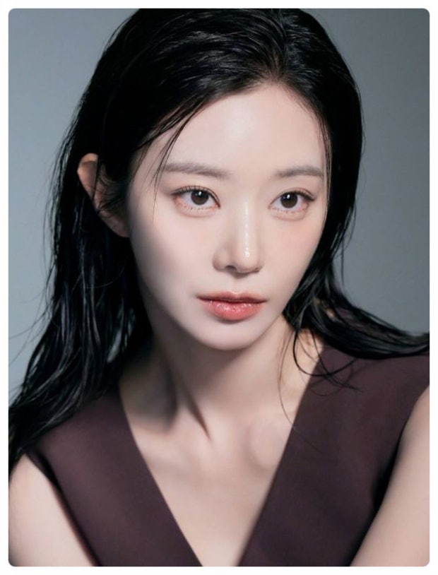 [배우 이주빈 프로필] 나이 키 MBTI, 무명 시절 동대문 알바부터 천만 배우까지 총정리