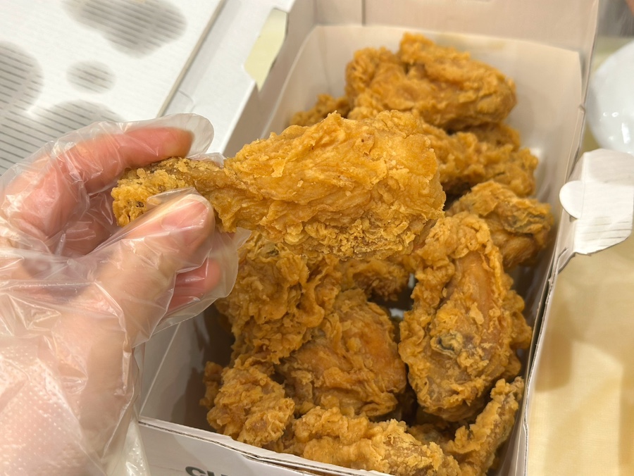 치킨플러스 군포당정점 사진 1
