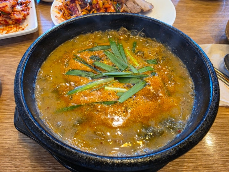  추어탕 시키면 보쌈이 서비스, 푸짐한 상차림에 반했어요 일산맛집 중산동맛집.구름산추어탕 중산점