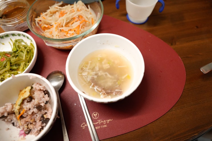  [우본] 한우곰탕 550g 팩트체크, 40년 전통 육수는 과연 다를까? (ft. 쌍둥이 아침 해결)