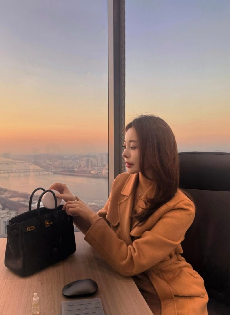 "강남 66억 집 공개한 아옳이" 집보다 눈에 들어온 중단발. jpg