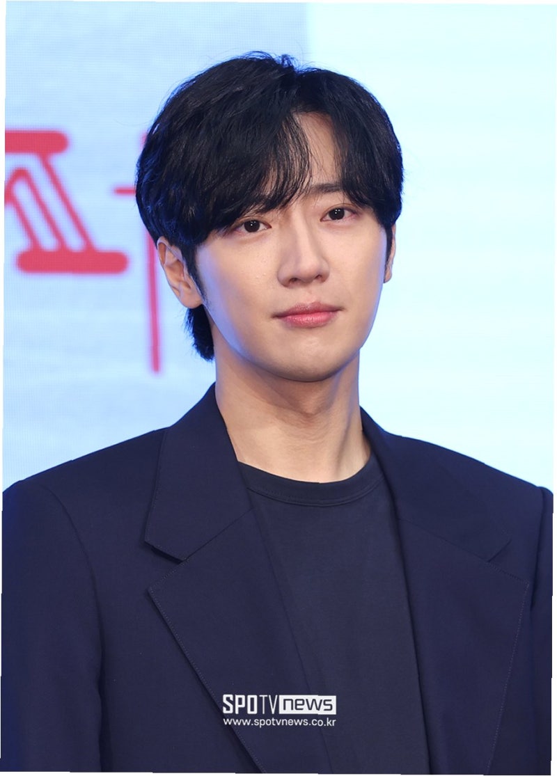 이상엽, 결혼 후 더욱 빛나는 배우자의 직업 공개: 주식 거래 제한, 숨겨진 이야기