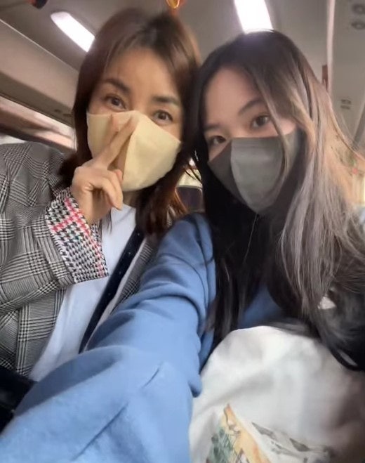 신애라 입양딸, 20년 후 이렇게 됐다