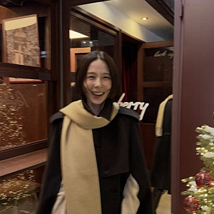 버버리 케이프 코트 코디는 이렇게 김나영이 반한 버버리 케이프 가격 코디 사진