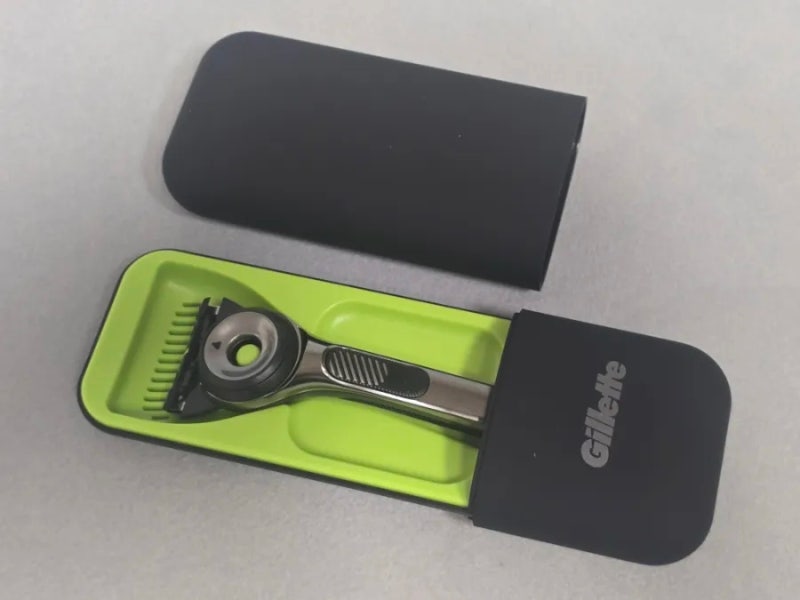 [쇼핑 정보] 2026년 새해맞이 면도기 교체 : 질레트랩스 딥클렌징바 핸들+면도날5입+트래블케....