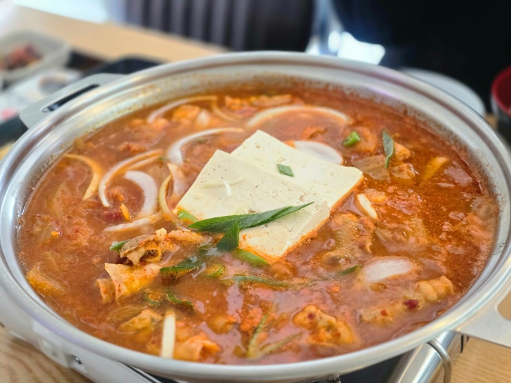  제주연동맛집 혼밥가능 대패삽겹살 가득 김치찌개맛집 연문길 추천