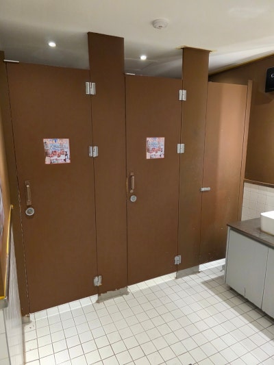 Cafe Guswedeo Seohyeon Bon Store Restroom — photo 2