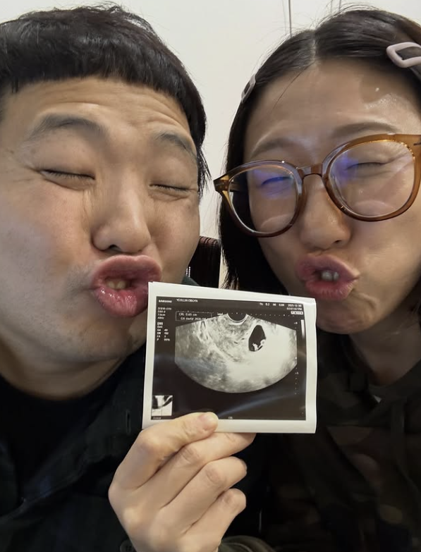  ‘흔한남매’ 한으뜸·장다운, 둘째 임신 깜짝 발표…“둘째야 와줘서 고마워” 축하 물결