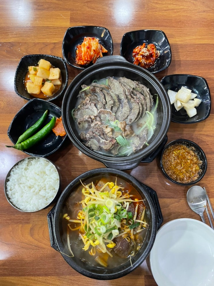  군산 국밥 맛집 조촌동 우창해장국 군산롯데몰한식 한우양선지해장국 아롱사태수육 단체모임 혼밥 가능한 양평해장국전문