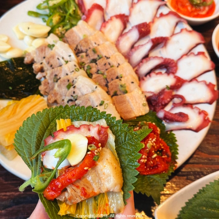  서울 신설동역 맛집 부오상회 생굴 문어삼합 맛있는 용두동 술집