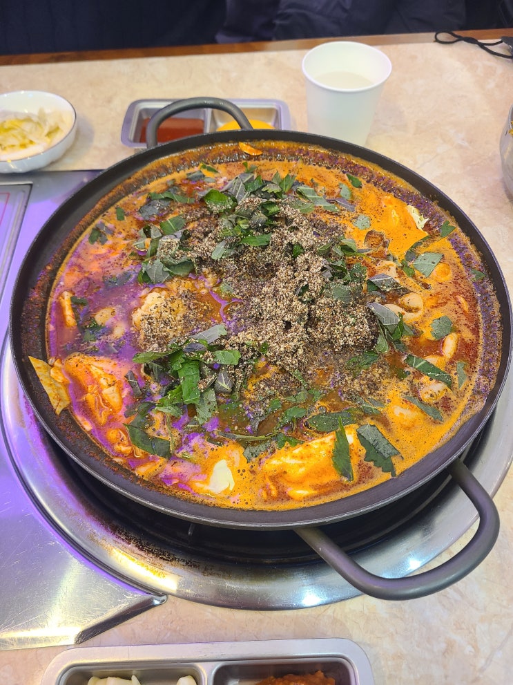  [신설동역] 30년 넘게 이어온 곱창전골과 보쌈 맛집 추천 <동신곱창 신설동 본점>