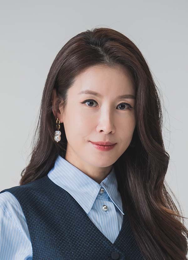 화려한 날들에 출연 중인 이태란 배우 프로필과 연기 인생 정리