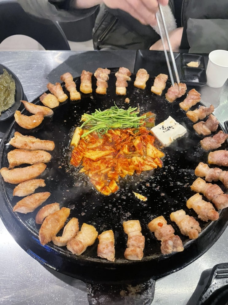  군산 조촌동 솥돈 프리미엄 한돈 취급하는 군산 솥뚜껑 삼겹살 항정살 군산롯데몰맛집 그릴링서비스