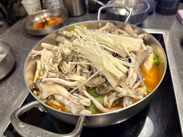  최가네 버섯칼국수