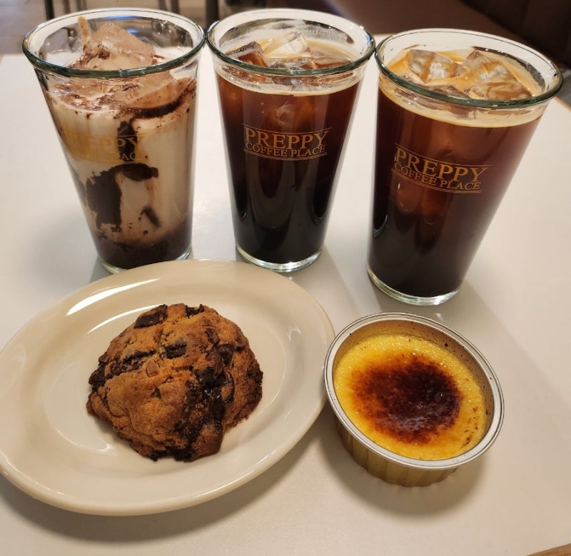 [울산 삼산 카페 추천] 프레피커피플레이스, 주차 가능한 크림브륄레 맛집