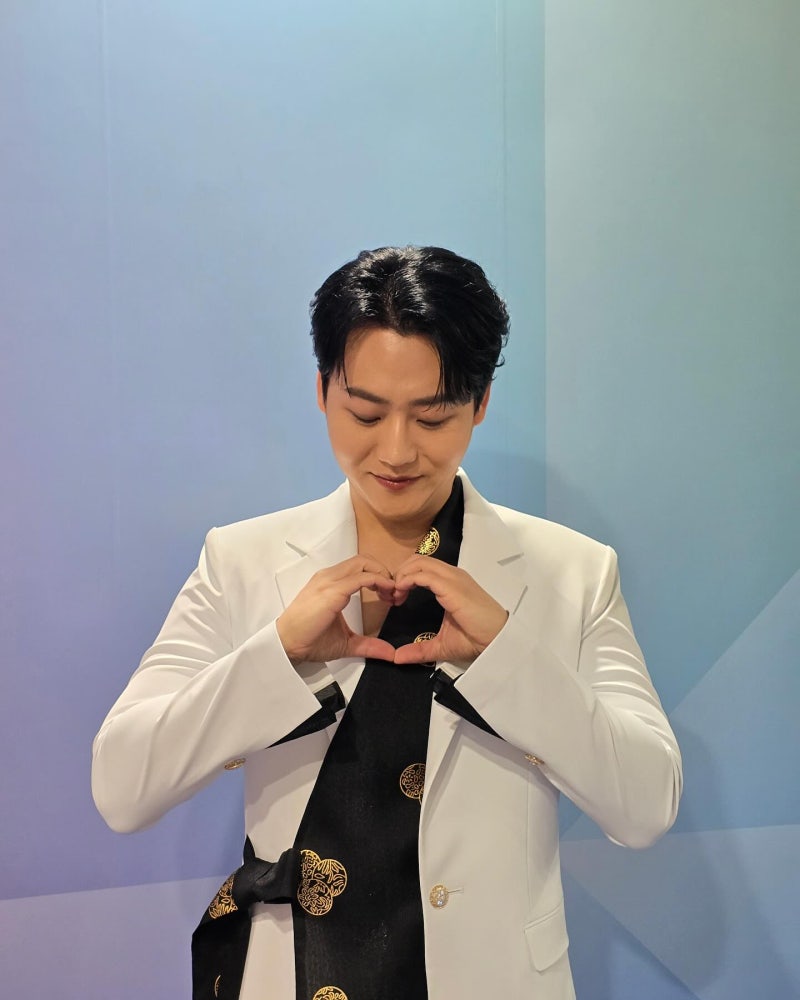 민수현 프로필 나이 키 고향 학력 본명 가족 정통 트로트의 맥을 잇는 홍랑의 남자