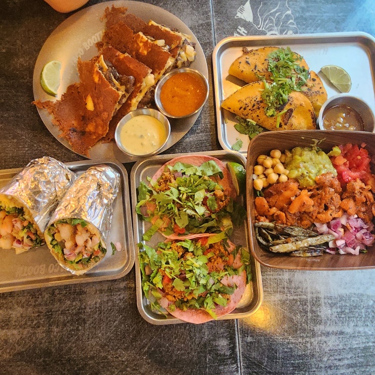  미국 스트리트 감성 가득한 성수역타코 맛집 - 더타코부스 성수점