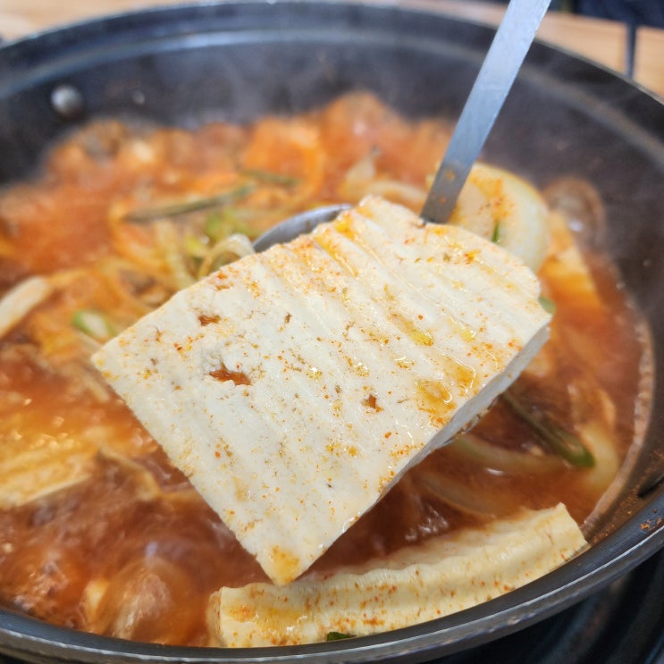  부모님 모시고 가기 좋은 용문산 보리밥 맛집 동네산책보리밥 두부전골에 솥밥까지