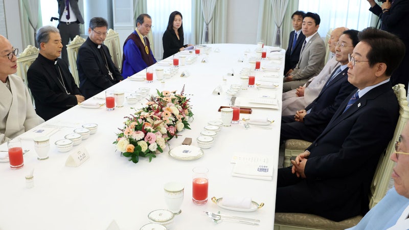이재명 대통령, 종교 지도자 오찬 간담회서 국민 통합 과제 논의 (을사년 무자월 병술일)