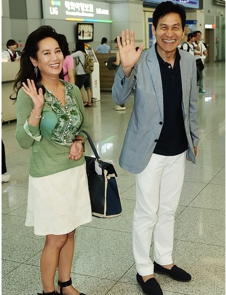 안성기 아들 안다빈 작가 “생일까지 기다려준 아버지”…부인 오소영은 누구? 프로필