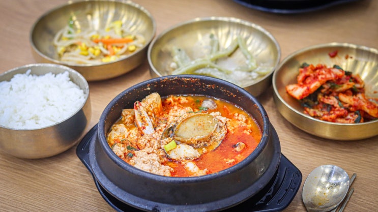  풍무동두부맛집 맷돌로만 직접 맷돌로 갈아 만든 순두부찌개 맛보고 왔어요!