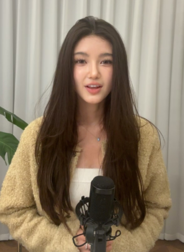   뉴진스 다니엘 눈물의 작별 인사 "다른 자리에 있어도 우린 하나예요"