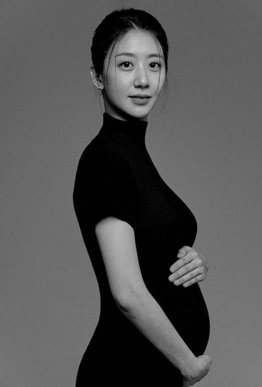 전소영 기상캐스터, 결혼 5년 만에 임신하더니…'7성급 호텔 수준' 조리원 인증