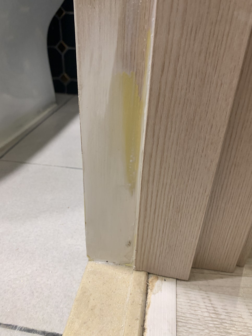 화장실부분시트지 문틀몰딩까짐으로 인한 수원 작업현장